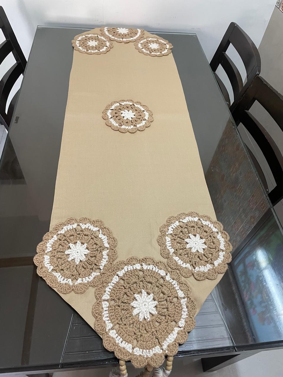 Table runner